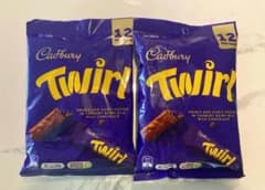 2袋セット　Twirl Cadbury オーストラリア　チョコレートのサムネイル