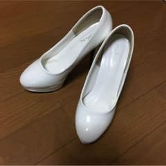 白　ピンヒールのサムネイル