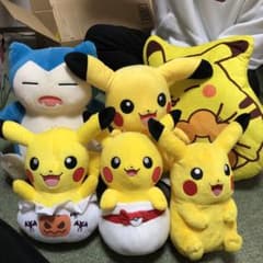 ピカチュウ　カビゴン　ぬいぐるみ　まとめ売り　最終値下げ送料負担してますのサムネイル
