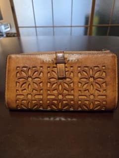 ゲンテン genten カットワーク レザー長財布 イエロー - メルカリ