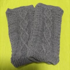 グレー ケーブル編み レッグウォーマーのサムネイル