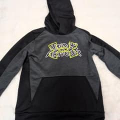 UNDER ARMOUR キッズ パーカー ブラック YLGのサムネイル