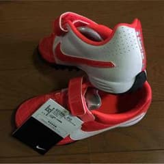 ナイキ サッカートレーニングシューズのサムネイル