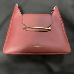 ストラスベリー　マルトリーホボ　Oxblood ショルダーバッグのサムネイル