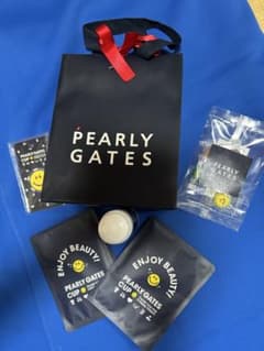 PEARLY GATES スキンケアセット、ゴルフマーカー、飴、入浴剤のサムネイル