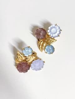 【美品】MONET 花モチーフ イヤリングのサムネイル