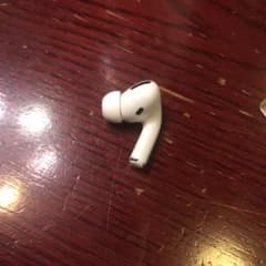 AirPods 右イヤホンのみのサムネイル