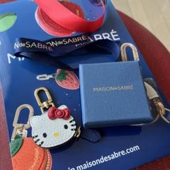 ラスト一点　Maisondesabre ハローキティ チャーム　新品未使用品 新品未使用】 Maisondesabre ハローキティ チャーム - メルカリ