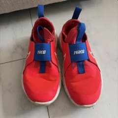 NIKE キッズスニーカー 18cm レッド ブルーのサムネイル