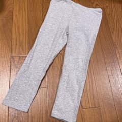 ユニクロ　グレー スリムフィット パンツ 150サイズのサムネイル