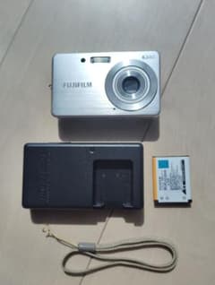 裕*様 FUJIFILM 8.2メガピクセル コンパクトデジタルカメラ【写真複数のサムネイル