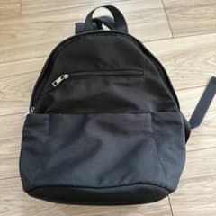 LEAF ブラック バックパック リュックのサムネイル