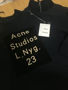 acne studios スウェット 左のサムネイル