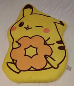 ピカチュウ クッション 40cm x 50cm ミスド　福袋2022