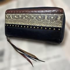 希少 yu-i FACTORY ハブ革 トートバッグ 希少 yu-i FACTORY ハブ革 長財布 - メルカリ