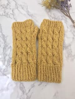 ハンドウォーマー　ハンドメイド　からし色のサムネイル
