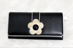 MARY QUANT マリークワント 長財布 ブラック 花モチーフ レディース