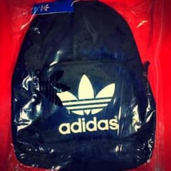 正規品 adidas リュックのサムネイル