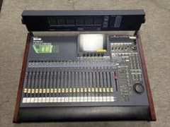 Roland VM-C7200 VM-7200 デジタルミキサー 本体のサムネイル