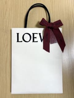LOEWE ショップ袋 オフホワイト 限定 赤リボンのサムネイル