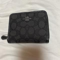 ★新品未使用★ COACH  二つ折り財布のサムネイル