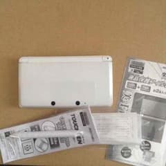 NINTENDO 3DS ピュアホワイトのサムネイル