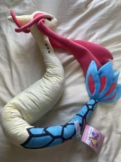 ポケモンセンター ロングにょろにょろぬいぐるみ ミロカロス - メルカリ