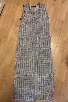ZARA ツイード ノースリーブ ロングワンピースのサムネイル