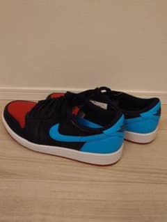 Nike Air Jordan 1 Low ウィメンズのサムネイル