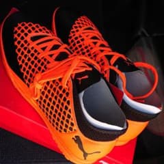 新品未使用プーマ トレーニングシューズのサムネイル