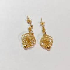 ゴールド　18k 18金　ピアス イヤリングのサムネイル