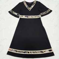 カンカン素材☆レオナール　半袖ワンピース　トリム　ブラック　M カンカン素材☆レオナール 半袖ワンピース トリム ブラック M - メルカリ