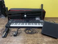 Roland Fantom 06 シンセサイザーのサムネイル