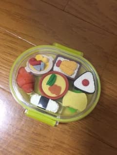 消しゴムのサムネイル