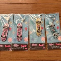 【匿名発送】チャックスＧＰ×初音ミク　ミニチュアスケートボードキーホルダー 4個のサムネイル