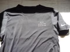 美品☆NIKE☆Running Division ナイキ ランニングシャツMのサムネイル