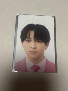M!LK のぞいてみるく？展 入場特典 愛知 トレカ 吉田仁人 - メルカリ