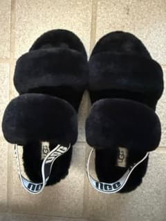 UGG ブラックファーサンダルのサムネイル