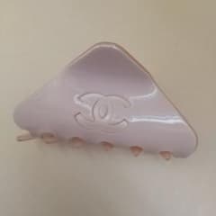 まーり様専用 Chanel ピンク 三角形 ヘアクリップヘアゴムのサムネイル