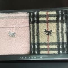 【新品】バーバリー  タオルハンカチのサムネイル