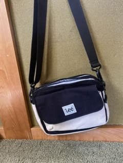 Leeショルダーバッグのサムネイル