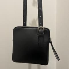 minitmute 黒 レザー ショルダーバッグのサムネイル