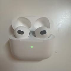 AirPods3 ノイズキャンなし ワイヤレス接続非対応 Lightningのサムネイル