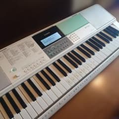 CASIO 電子キーボード LK-512 光ナビゲーション 動作品 - メルカリ