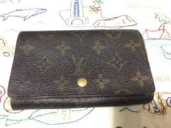 ルイヴィトン 財布 モノグラム　二つ折り　お値下げいたしましたのサムネイル