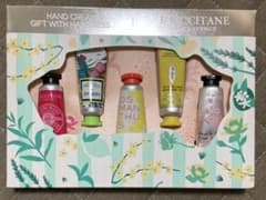 (みぃ様専用)ロクシタン ハンドクリーム GIFT WITH HAPPINESSのサムネイル