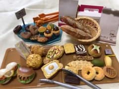 美品色褪せなし　ミニチュアパン屋さんセットのサムネイル