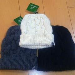 ほぼ未使用 大きめニット帽のサムネイル