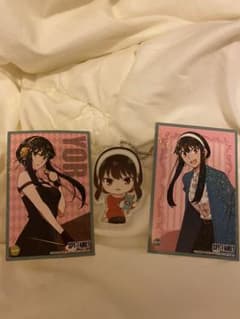 ヨル・フォージャー　キーホルダー&シールのサムネイル