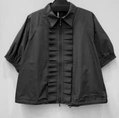 MARILYNMOON シアープリーツハーフスリーブブルゾン 新品・未使用】MARILYNMOON シアープリーツハーフスリーブブルゾン